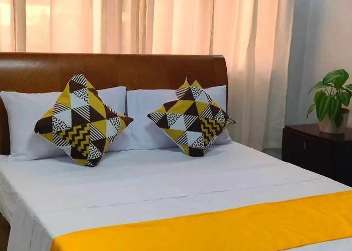 Pacifico's Hostel *